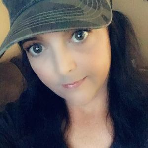 Meet your Posher, Dawnelle